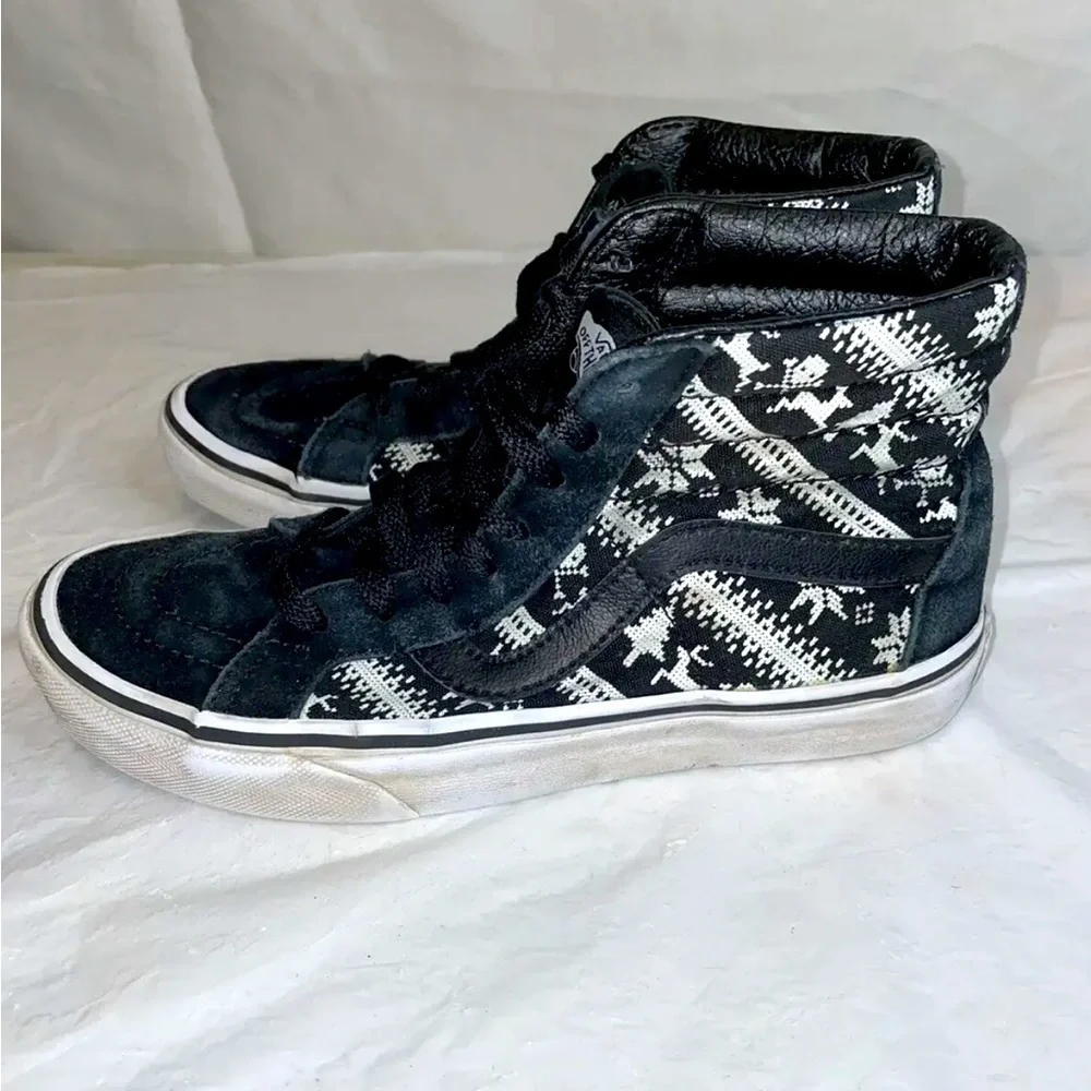 Vans SK8 Hi Classic Mens Size 5 Black/White Reindeer, Skull, Tree Women’s 6.5 - Picture 1 of 11